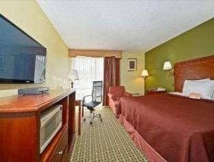 Howard Johnson By Wyndham Clifton Nj Værelse billede